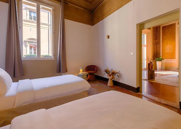 Luxury Historic Frescoed Noble Floor In *