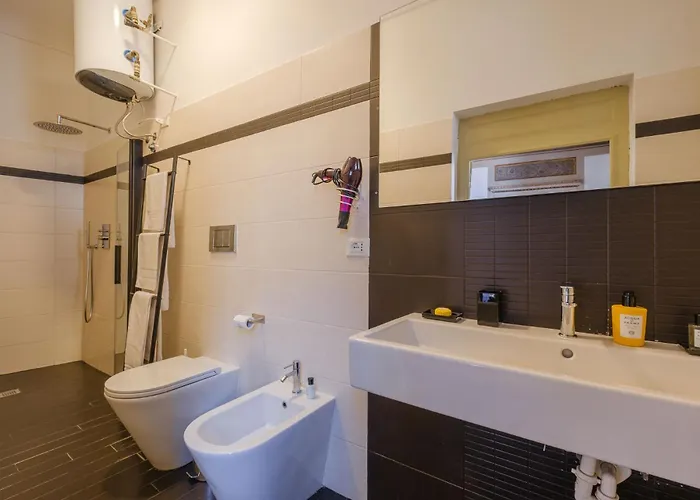 Lägenhet Luxury Historic Frescoed Noble Floor In