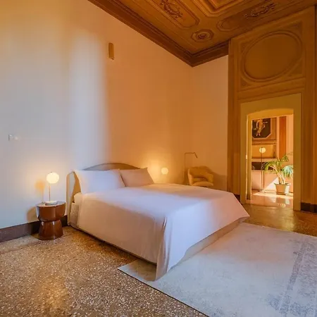 公寓 Luxury Historic Frescoed Noble Floor In 博洛尼亚