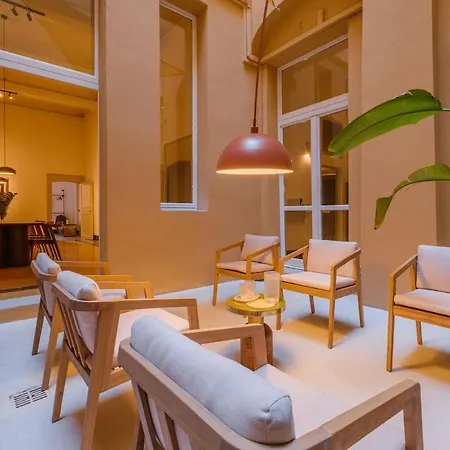 Apartament Luxury Historic Frescoed Noble Floor In *